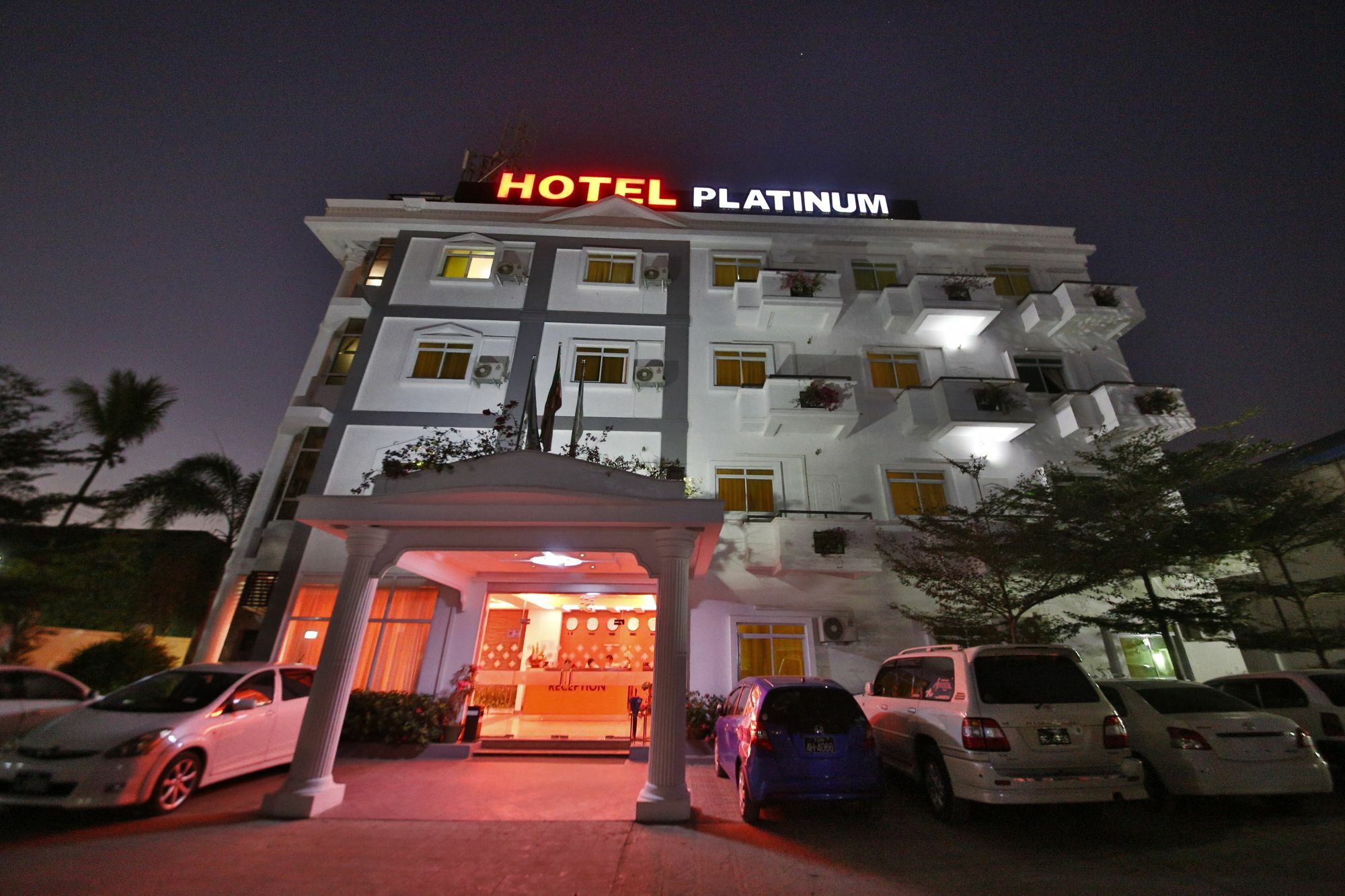 Hotel 72 Rangum Exterior foto