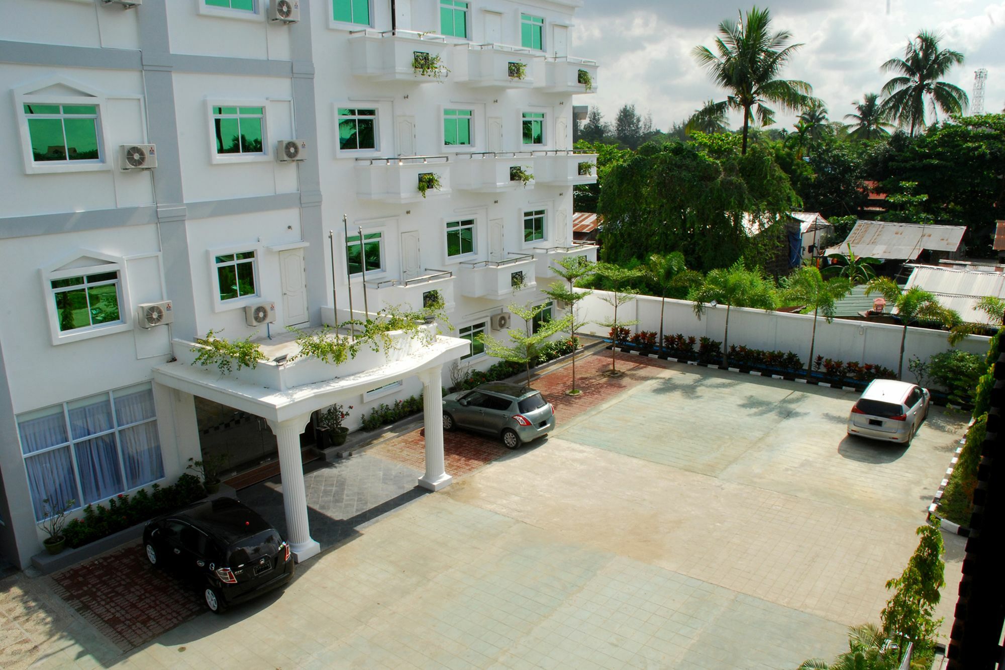 Hotel 72 Rangum Exterior foto